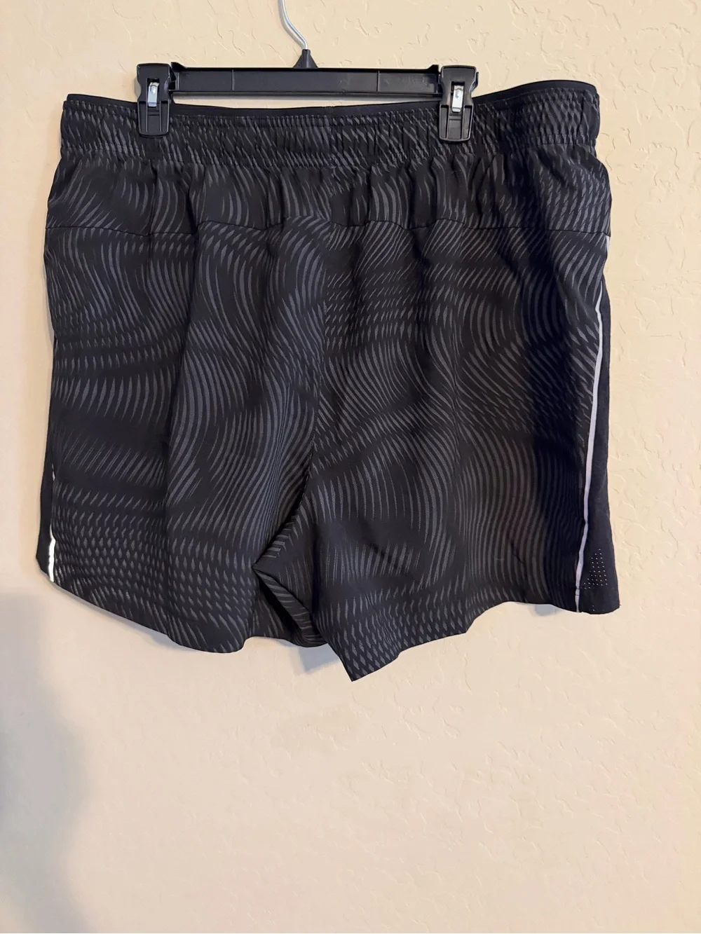 DSG Black and Gray Wave-Pattern Athletic Shorts
